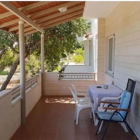 Opulent With Balcony Villa Chersonissos